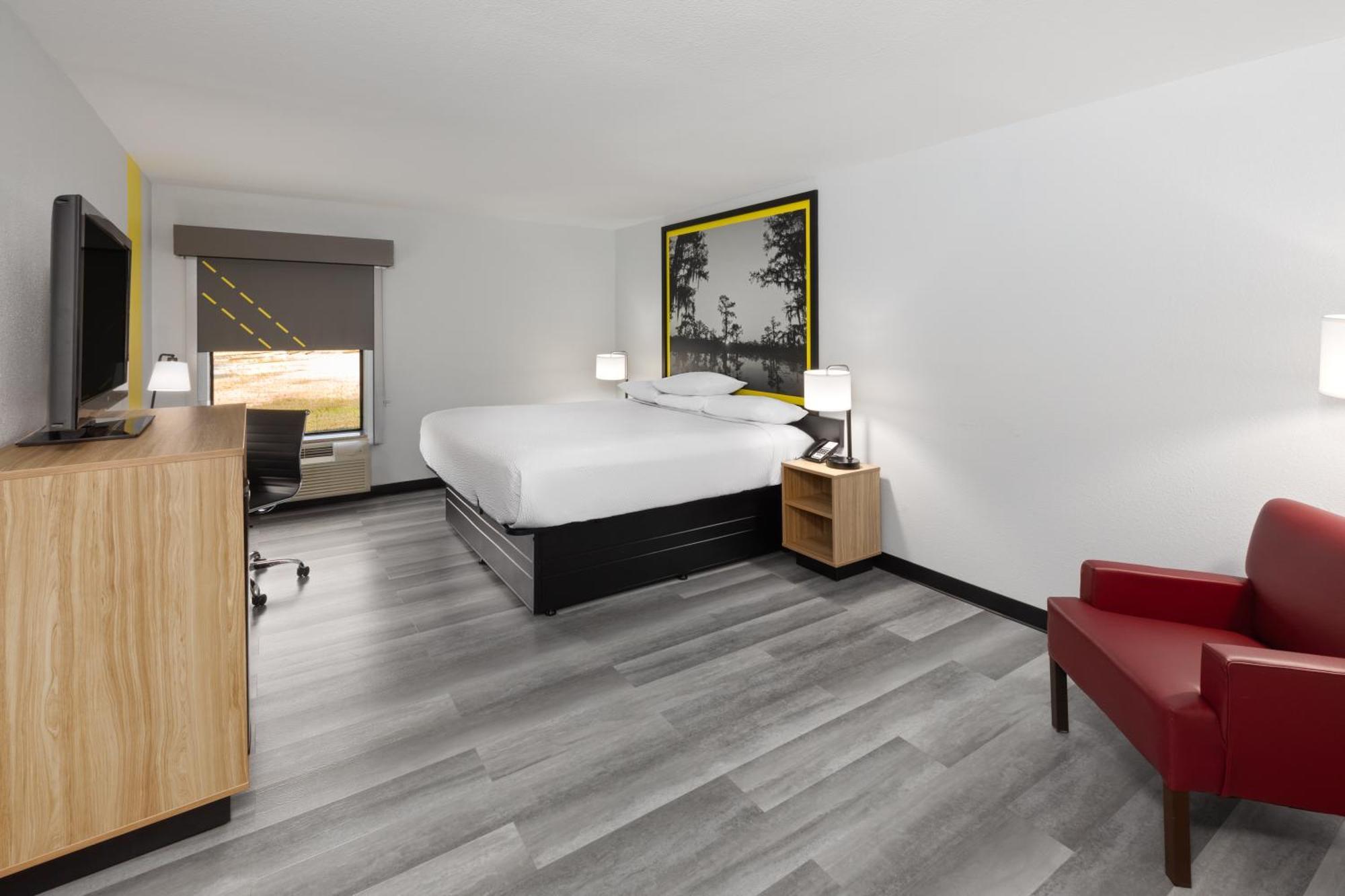 Super 8 By Wyndham Alexandria La Hotel Buitenkant foto